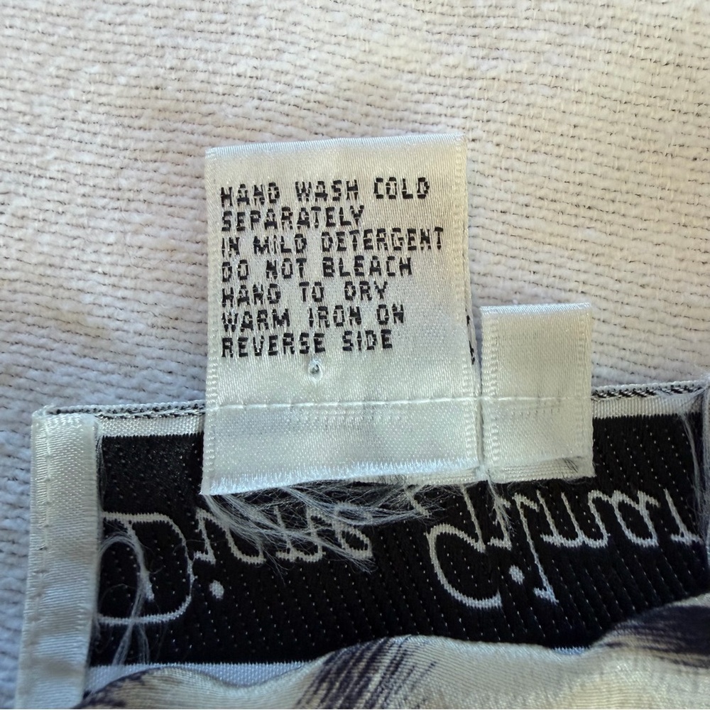 Diane Gilman 100% Silk Bold Zebra Print Tank L Quiet Luxury, Elevated Casual - Picture 5 of 9